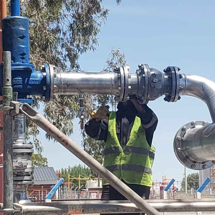 LyP servicios y obras para la industria petrolera en Neuquén u Patagonia Argentina